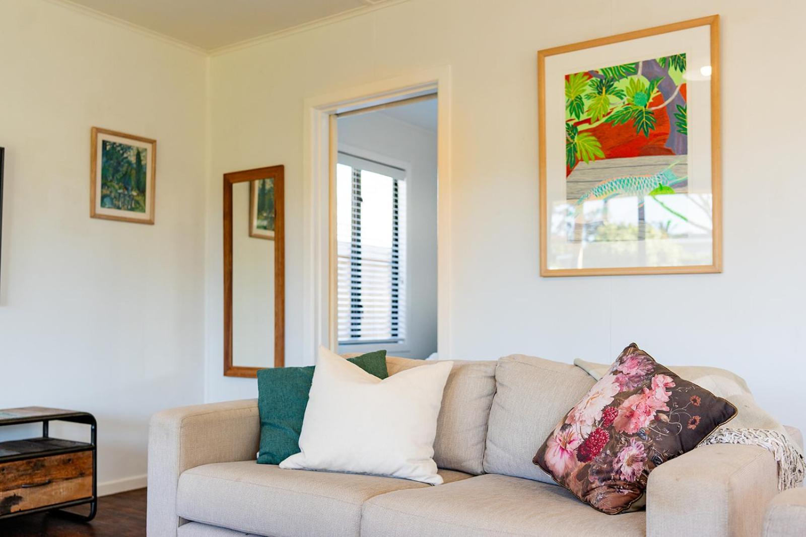 Fun Family Bach, Close To Beach And Shops! Waihi Ngoại thất bức ảnh