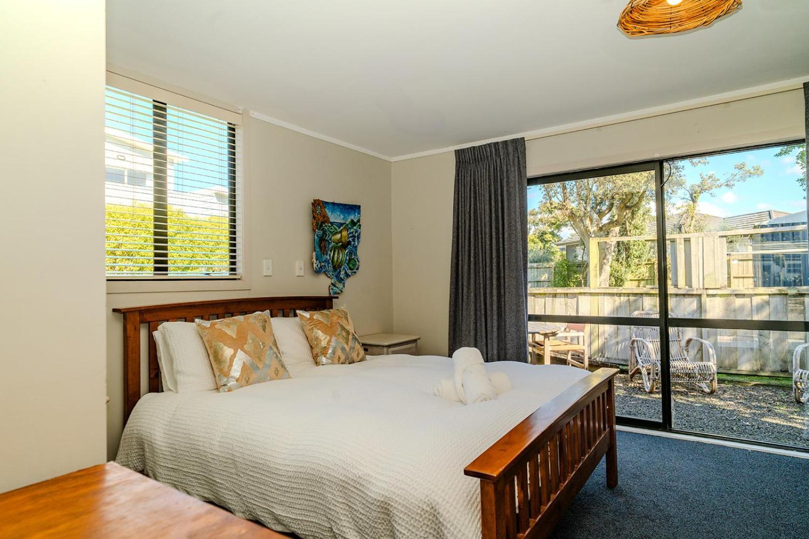 Fun Family Bach, Close To Beach And Shops! Waihi Ngoại thất bức ảnh